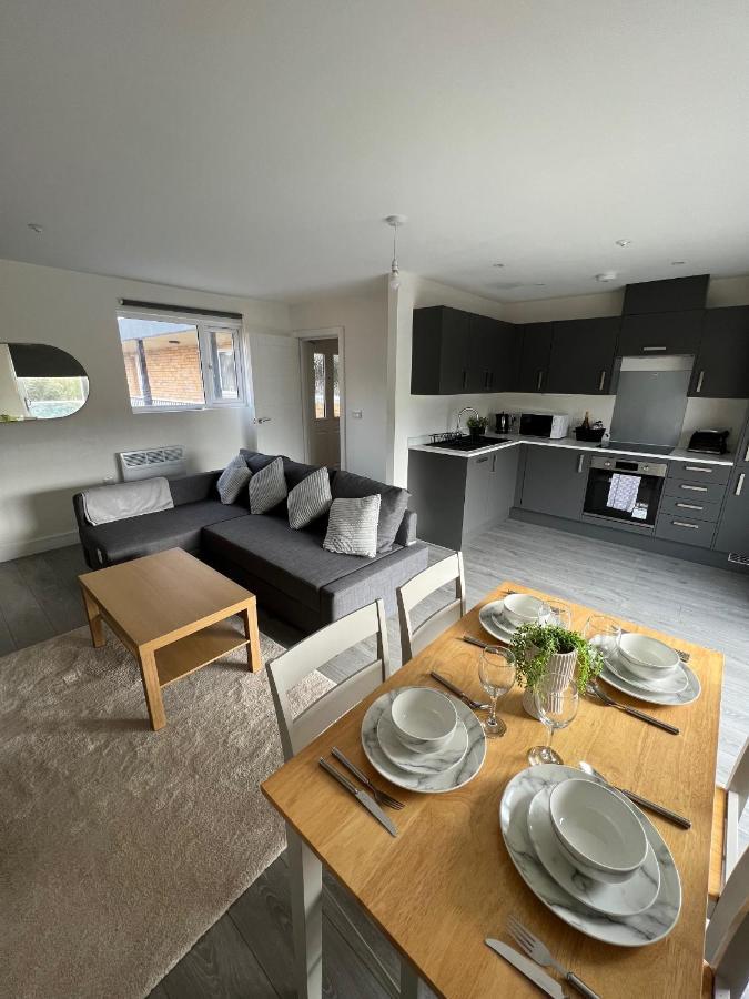 2 Bedroom Centre In Apartment Hemel Hempstead