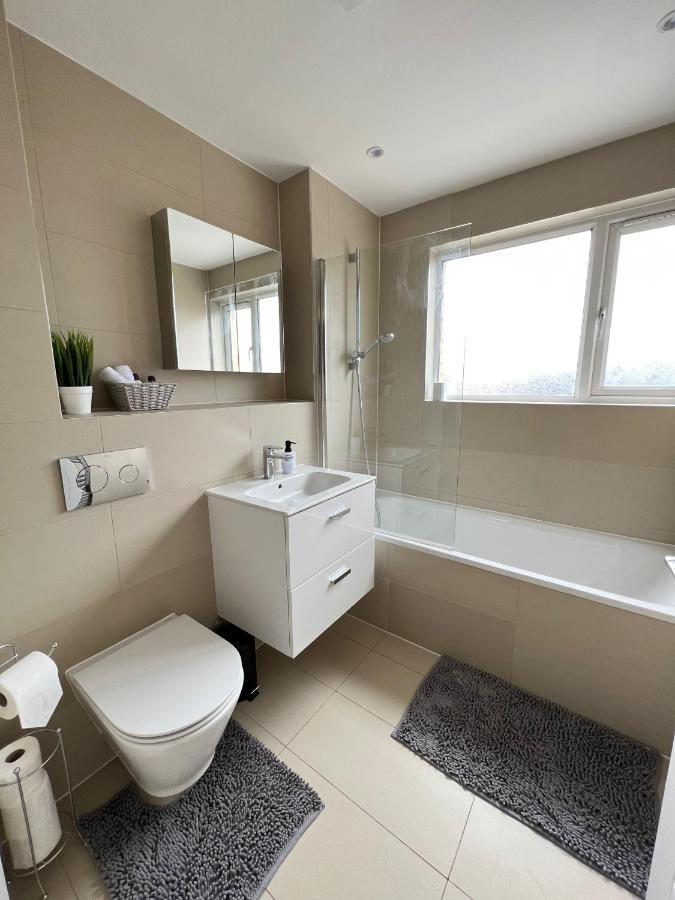 2 Bedroom Centre In Apartment