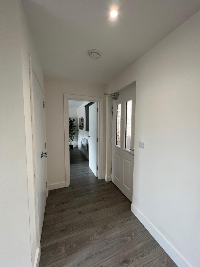 2 Bedroom Centre In Apartment *