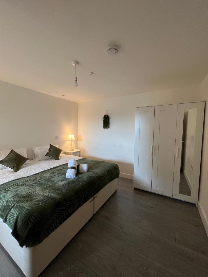 2 Bedroom Centre In