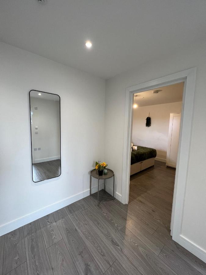 Apartment 2 Bedroom Centre In *